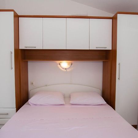 Apartments Bartul Sućuraj Pokoj fotografie