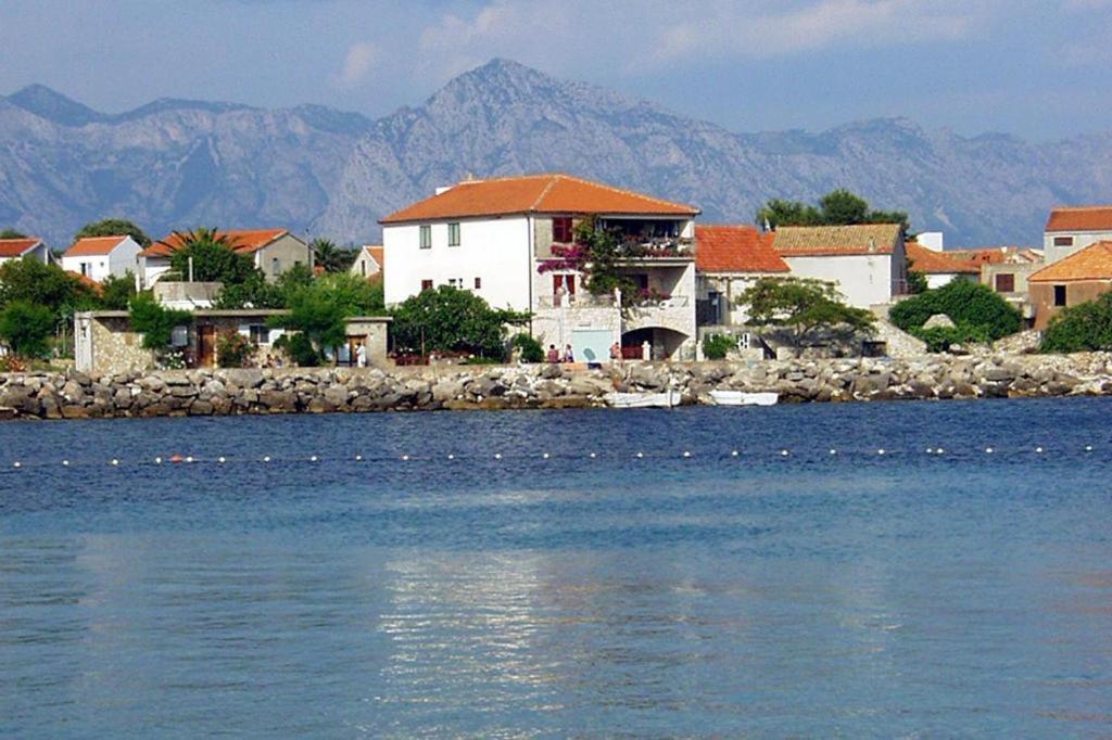 Apartments Bartul Sućuraj Exteriér fotografie