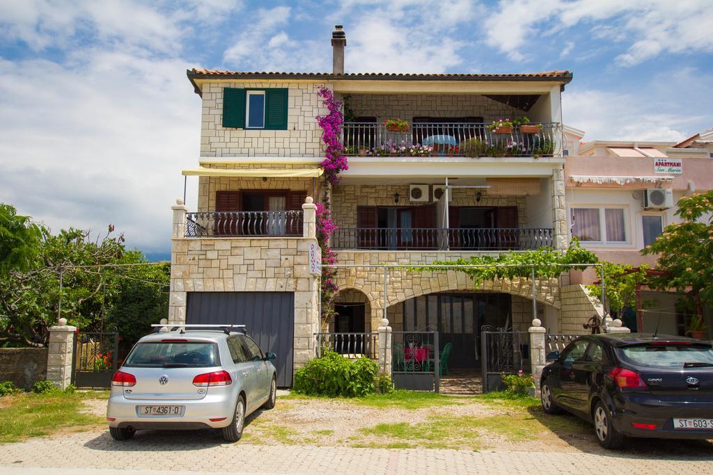 Apartments Bartul Sućuraj Exteriér fotografie