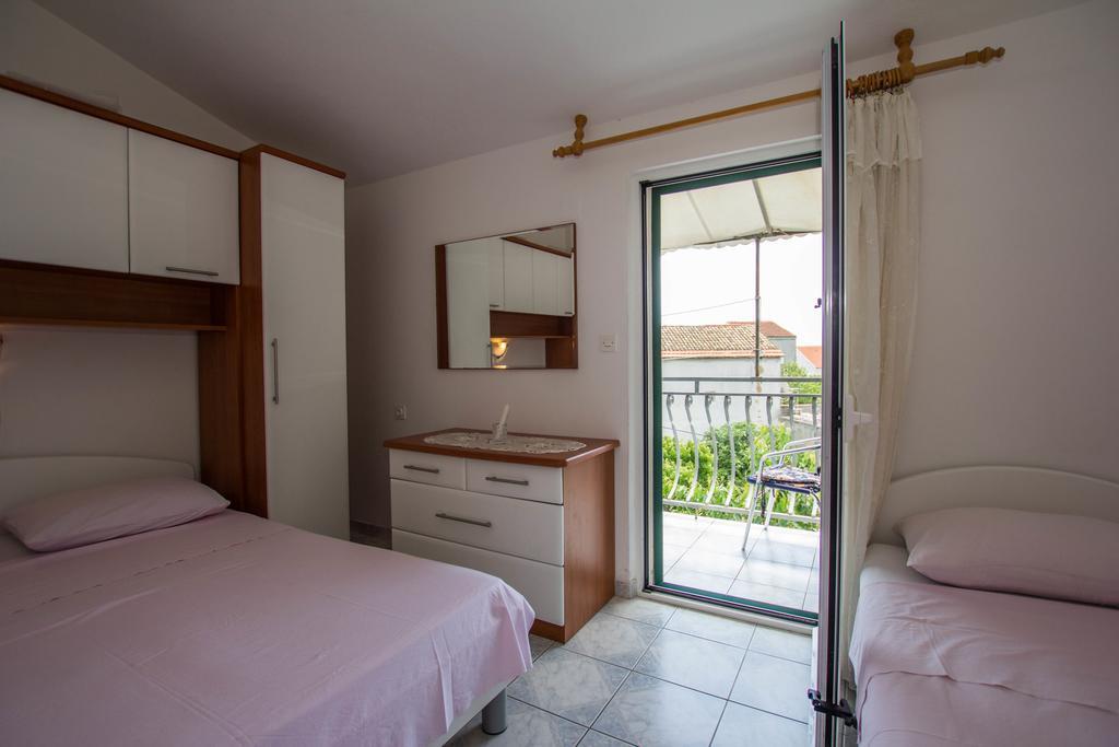 Apartments Bartul Sućuraj Exteriér fotografie