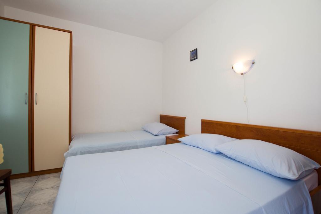 Apartments Bartul Sućuraj Exteriér fotografie