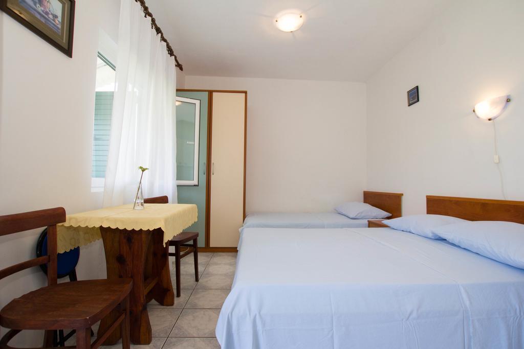Apartments Bartul Sućuraj Exteriér fotografie
