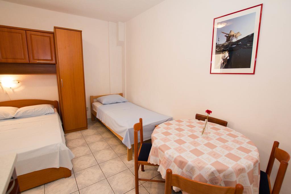 Apartments Bartul Sućuraj Exteriér fotografie