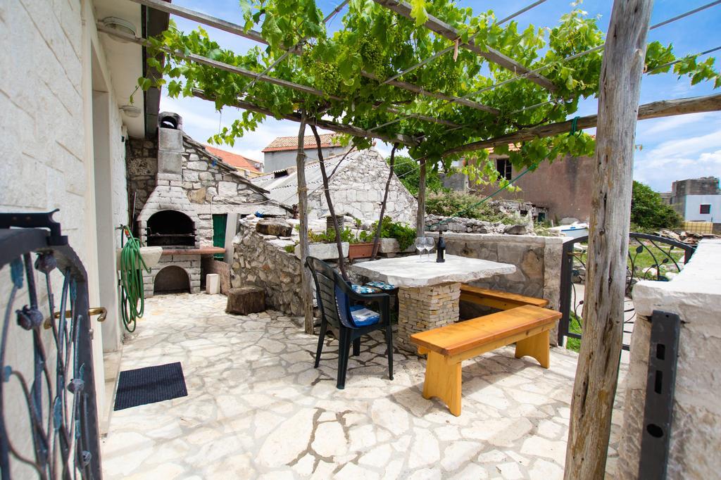 Apartments Bartul Sućuraj Exteriér fotografie